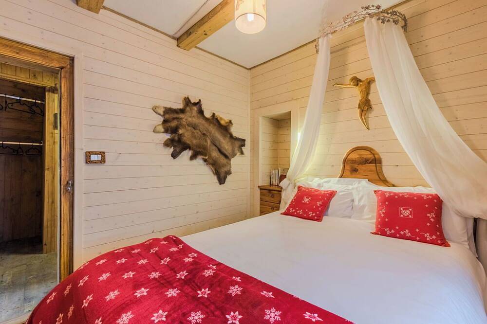 Wunderbares alleinstehendes Ferienhaus für 4 Personen mit Tv, Innenhof und Panoramablick in Massimeno, Adamello-Presanella-Alpen