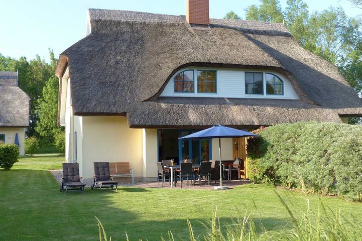 Cottage für 8 Personen, mit Sauna und Terrasse sowie Garten, mit Haustier am Greifswalder Bodden