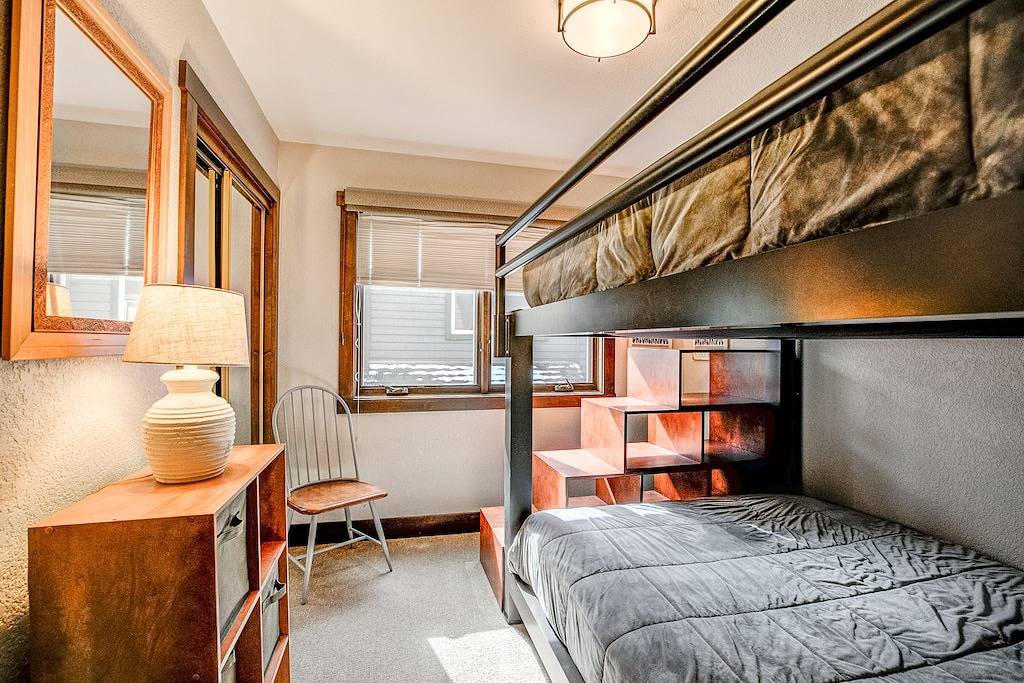 Ganze Wohnung, Wendall Square Downtown Townhome: Views w/ Hot Tub in Arapaho and Roosevelt National Forests