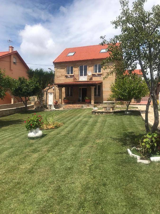Apartamento para 5 personas, con Balcón y Terraza además de Jardín y Vistas en Muros (Galicia)