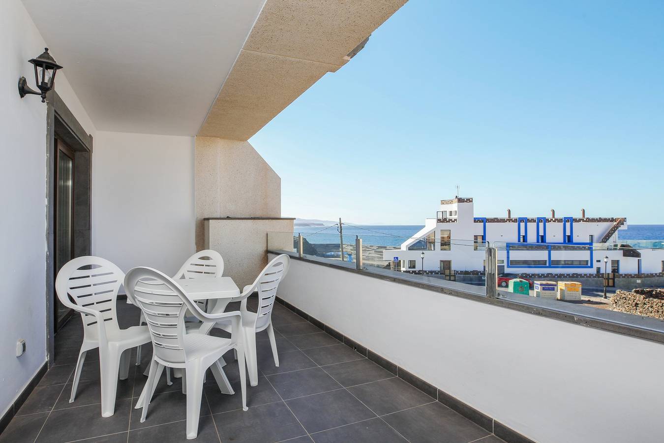 Geheel appartement, Mooi Appartement "2 dormitorios Vista Mar" met Uitzicht op Zee, Wi-Fi, Terras & Gedeeld Zwembad in Piedra Playa, La Oliva