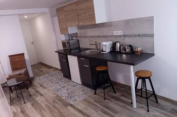 Gîte pour 2 personnes, avec jardin ainsi que terrasse et jacuzzi à Orly (Île de France)