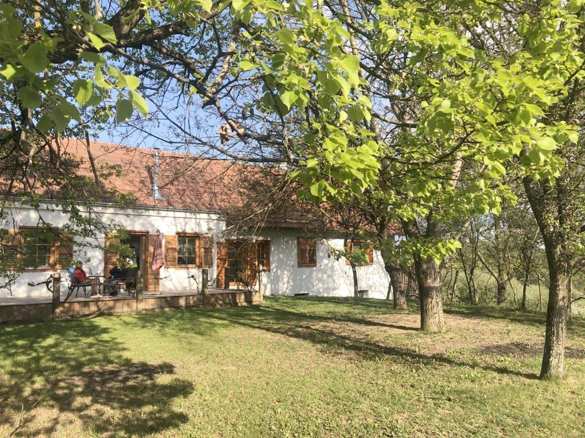 Ganze Wohnung, Ferienwohnung für 2 Personen mit Terrasse in Kukmirn, Bezirk Güssing