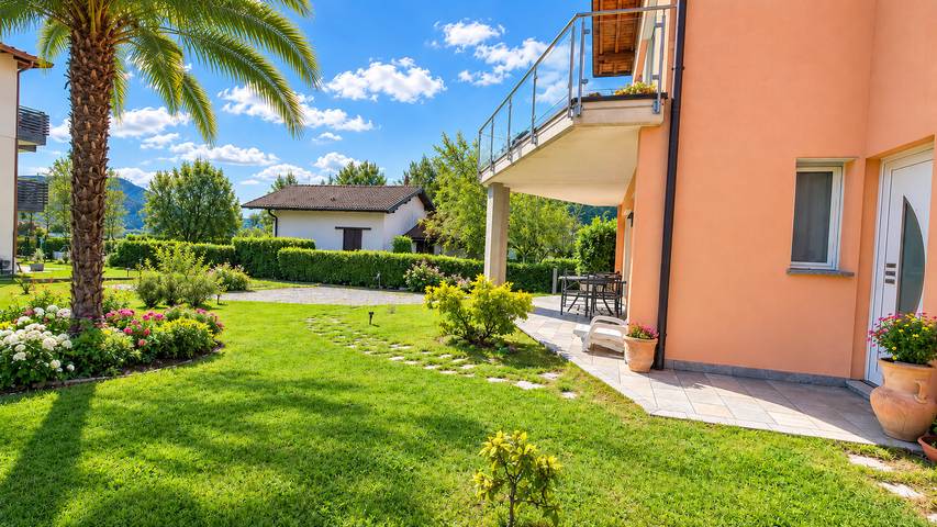 Appartement entier, Appartement de vacances pour 4 personnes avec vue in Maccagno, Maccagno con Pino e Veddasca