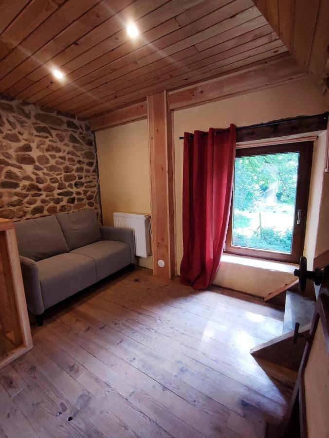 Location de vacances pour 6 personnes, avec Terrasse ainsi que Jardin et Vue à Miremont - 3