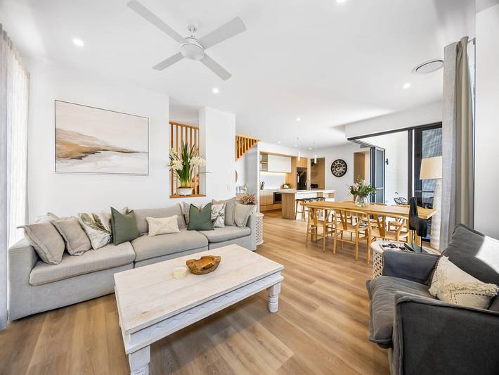 Glamping for 6 people in Sunshine Coast