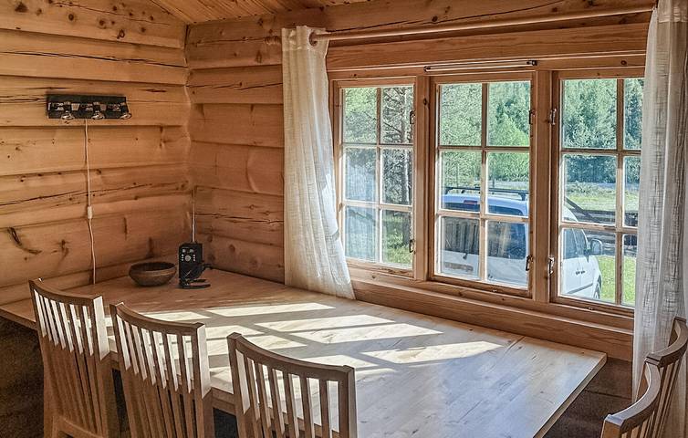 Ferienhaus für 8 Personen mit Terrasse in Tynset