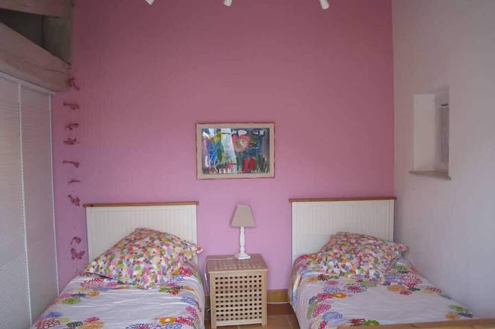 Location de vacances pour 8 personnes, avec jardin et terrasse, animaux acceptés dans Le Gillieux - 4