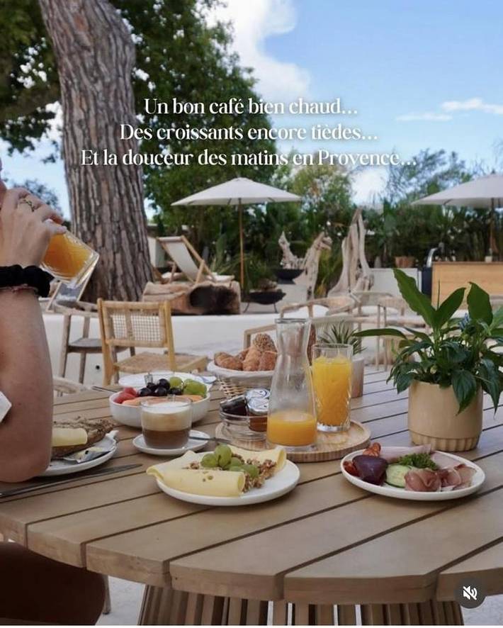 Location de vacances pour 2 personnes, avec piscine et jardin ainsi que sauna et jacuzzi, animaux acceptés à Biot - 2