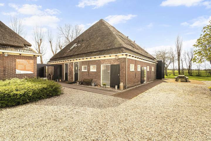 Ferienhaus für 10 Personen, mit Balkon/Terrasse und Terrasse sowie Garten in Schagen