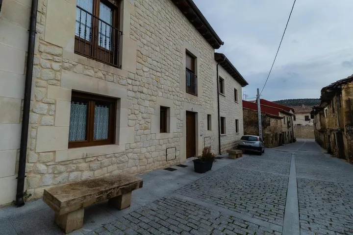 Holiday apartment for 2 people, with hot tub and garden as well as pool, with pets - 1