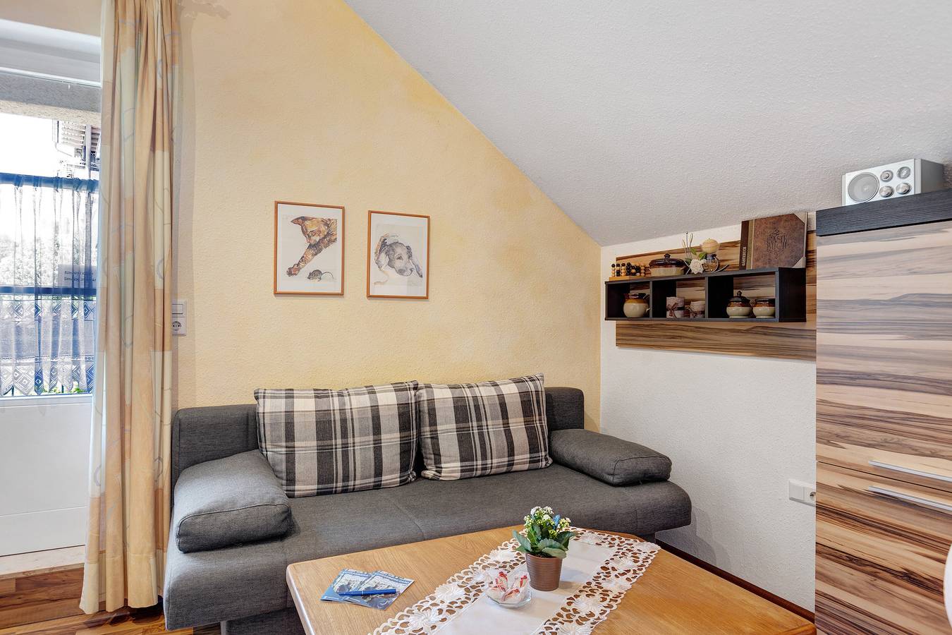 Ganze Wohnung, Ferienappartment B mit Balkon und Wi-Fi in Tennenbronn, Schramberg