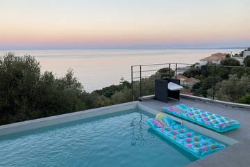 Cottage pour 5 personnes, avec jardin et terrasse à San-Martino-di-Lota