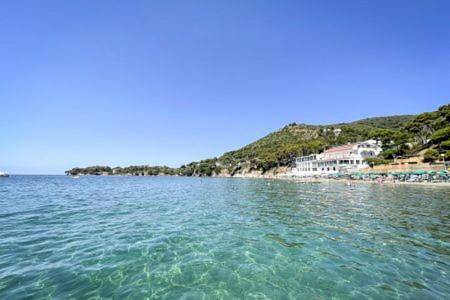 Appartamento per 4 persone, con Balcone e Terrazza nonché Panorama a Ogliastro Marina