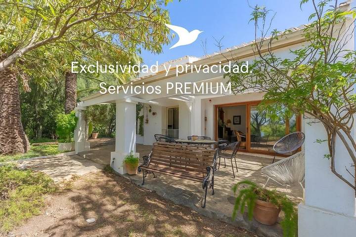 Casa rural para 6 personas, con piscina además de terraza y vistas, Se admiten mascotas en Parque Natural del Estrecho