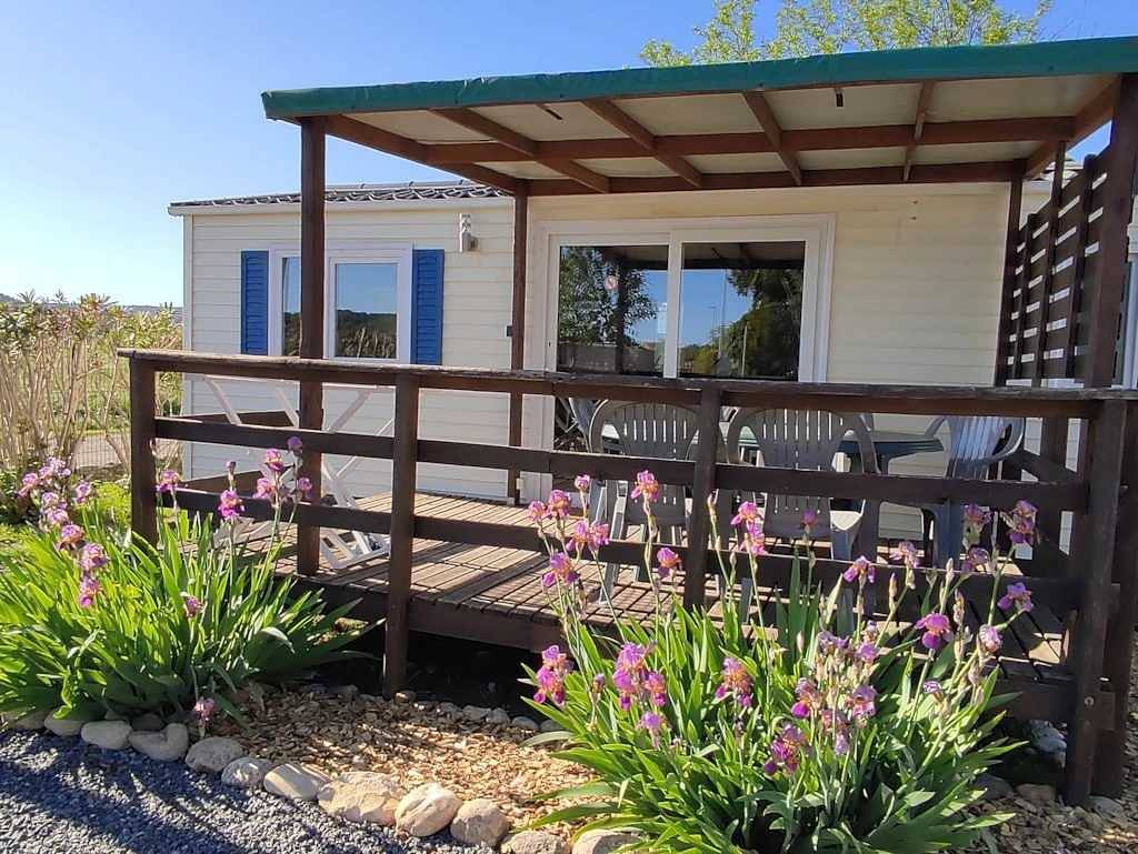 Camping pour 6 Personnes dans Massillargues-Attuech, Région d'Alès