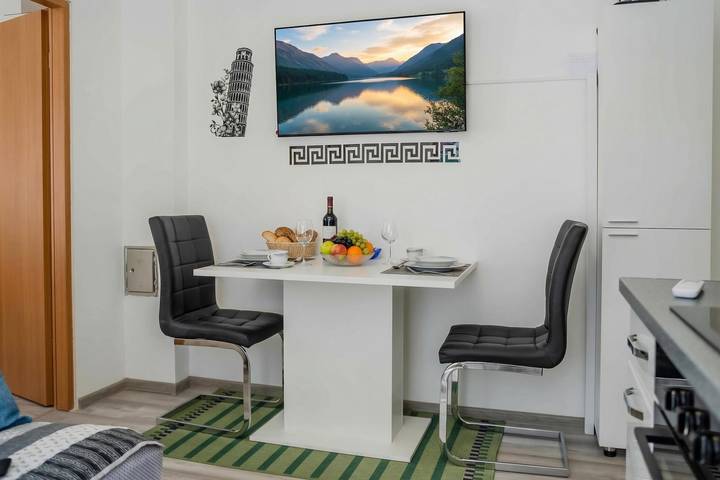 Ferienwohnung für 2 Personen, mit Terrasse in Zagreb - 4