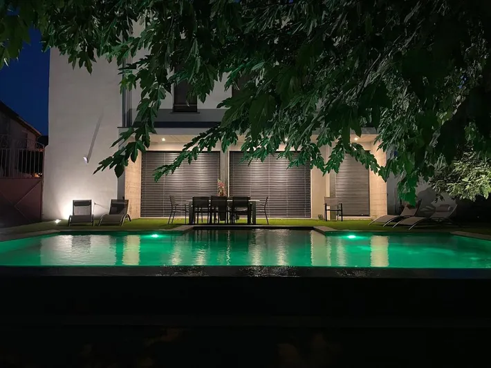 Villa for 20 people, with view and pool as well as garden, with pets - 1