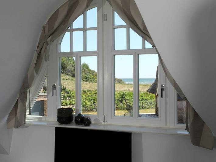 Strandhaus für 6 Personen, mit Terrasse und Sauna sowie Garten und Ausblick, kinderfreundlich in Lobbe - 3