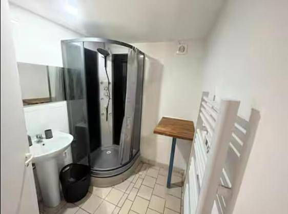 Gîte pour 2 personnes, avec Terrasse à Château-l'Évêque - 4