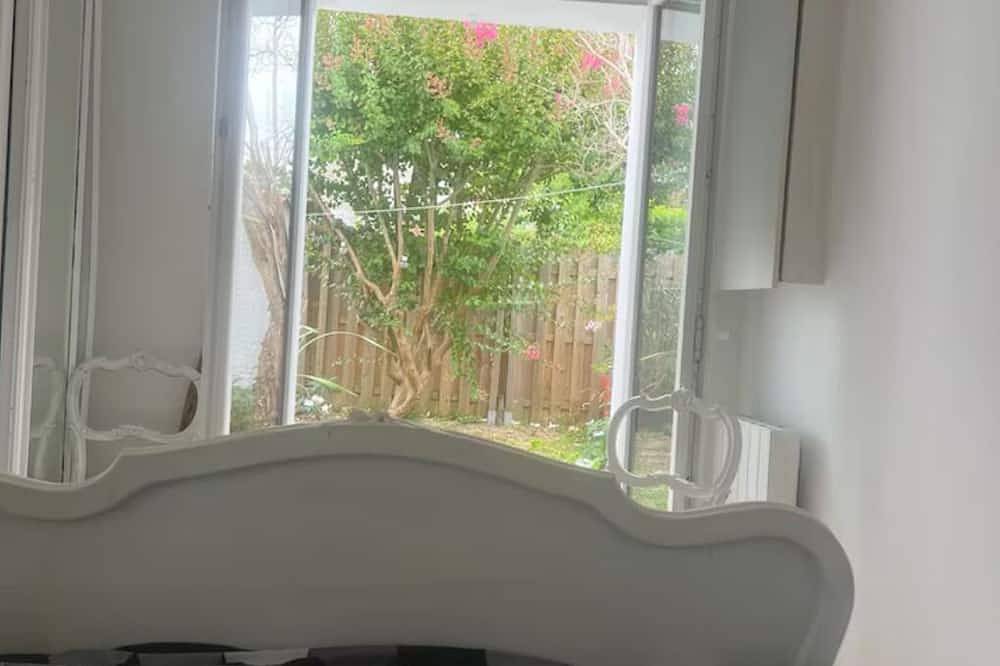 Petite Maison De Charme Très Calme proche de la plage entierement renovée pour 2 in Salles-sur-Mer, Région de La Rochelle