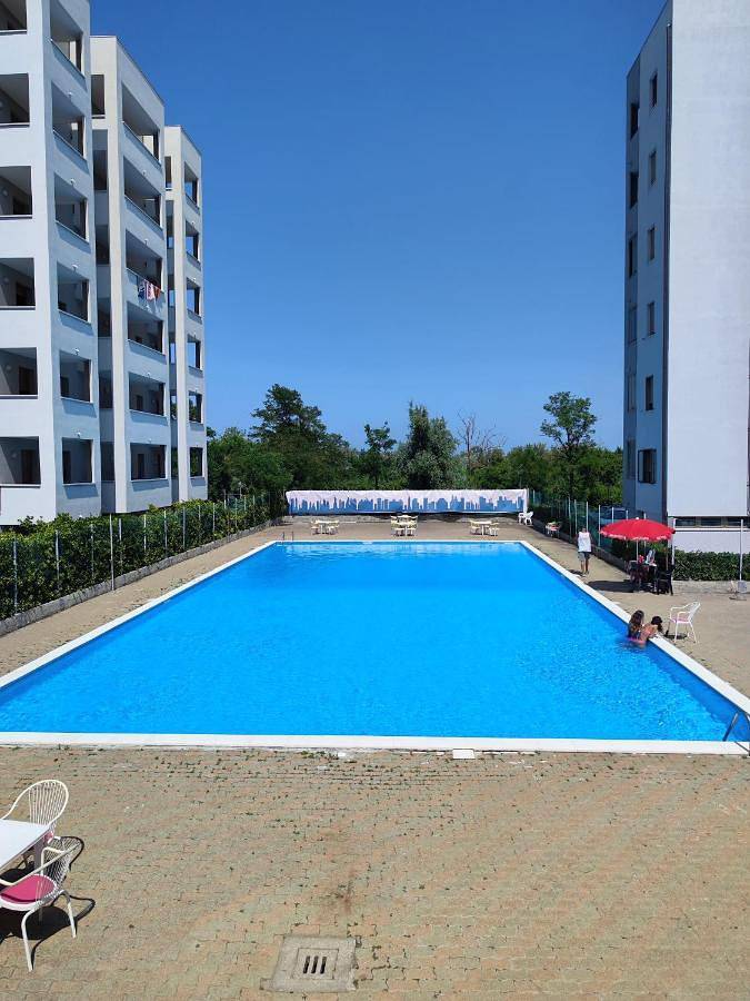 Appartamento per 3 persone, con Balcone e Terrazza nonché Piscina a Lido Adriano