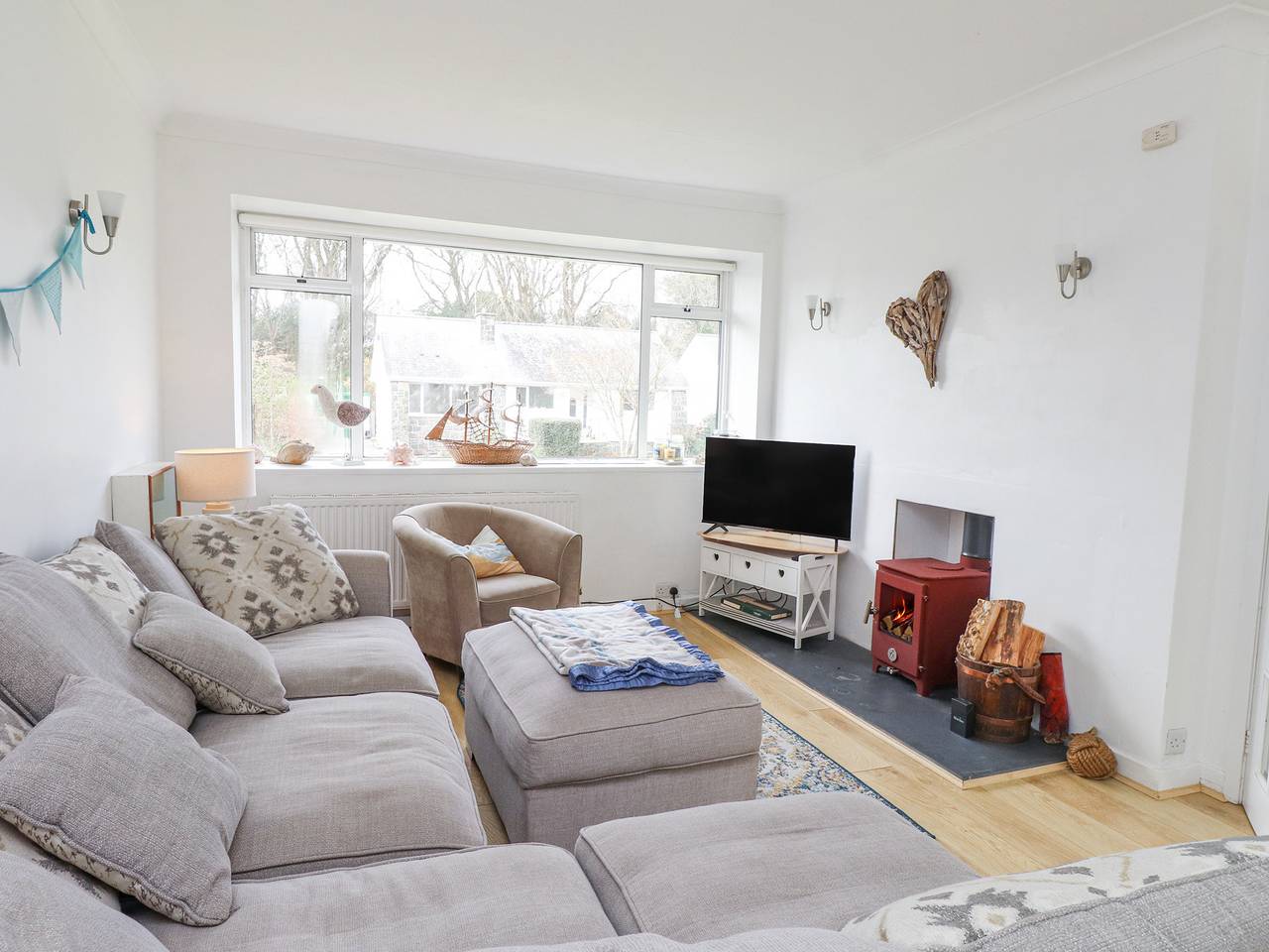 3 Glyn Y Mor in Llanbedrog, Gwynedd