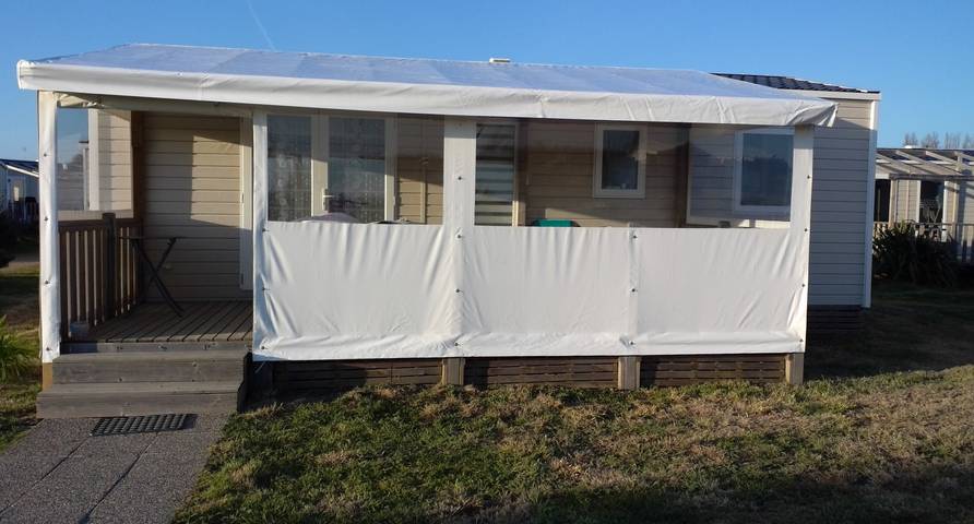 Camping pour 6 personnes, avec piscine et terrasse