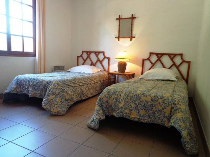 Gîte pour 4 personnes, avec jardin à Saint-Julien-en-Born - 4