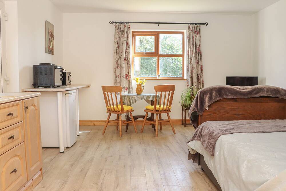 Wheatfield Lodge, pet friendly in Fethard-On-Sea, County Wexford in Fethard, County Wexford
