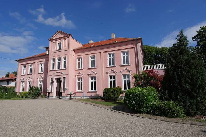 Schloss für 3 Personen, mit Garten in Mecklenburgische Seenplatte - 4