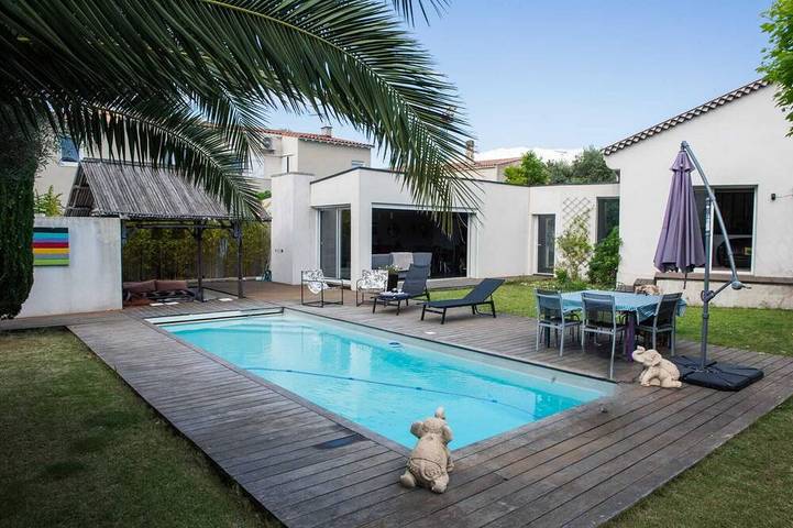 Villa pour 8 personnes, avec jacuzzi et jardin dans Calanques