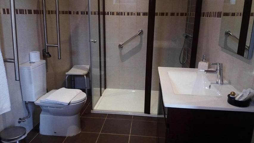 Maison de campagne pour 3 personnes, avec vue ainsi que piscine et jardin dans Salir - 4