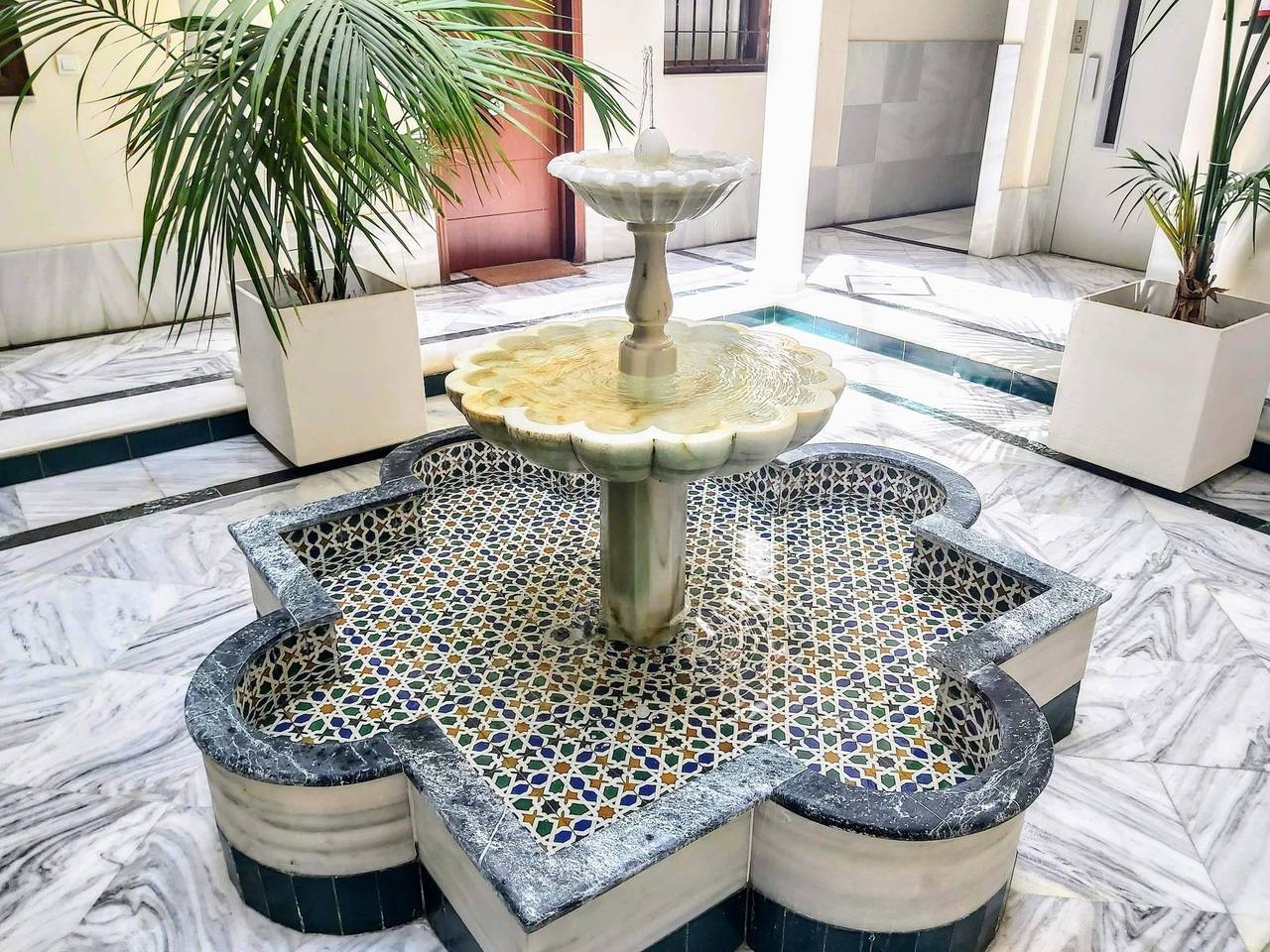 Apartamento vacacional entero, Misterhost Santiago con Piscina in Casco Antiguo, Sevilla