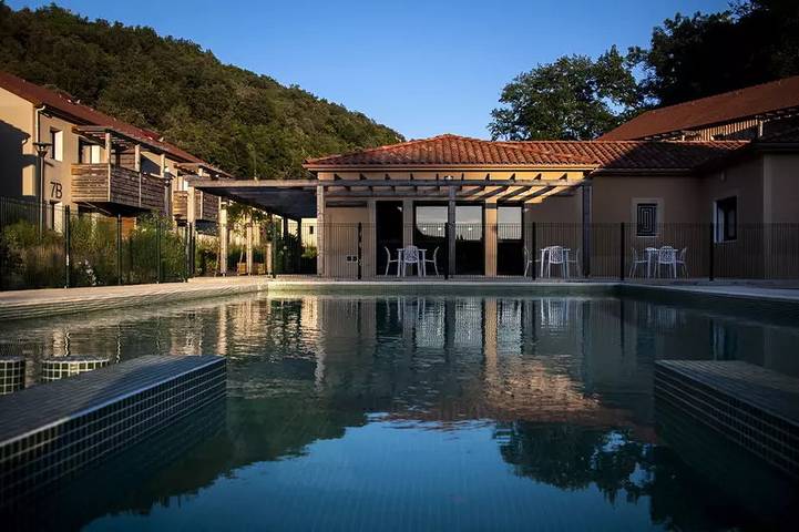 Gîte pour 2 personnes, avec piscine à Les Eyzies-de-Tayac-Sireuil - 2