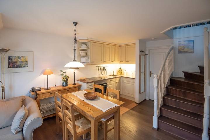 Ganze Wohnung, Gemütliche Ferienwohnung mit 2 Zimmern auf ca. 55 m², für bis zu 2 Personen in Wenningstedt, Sylt