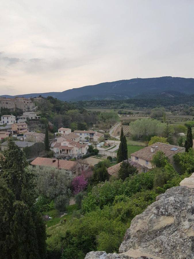 Gîte pour 2 personnes, avec terrasse, animaux acceptés dans le Luberon - 2