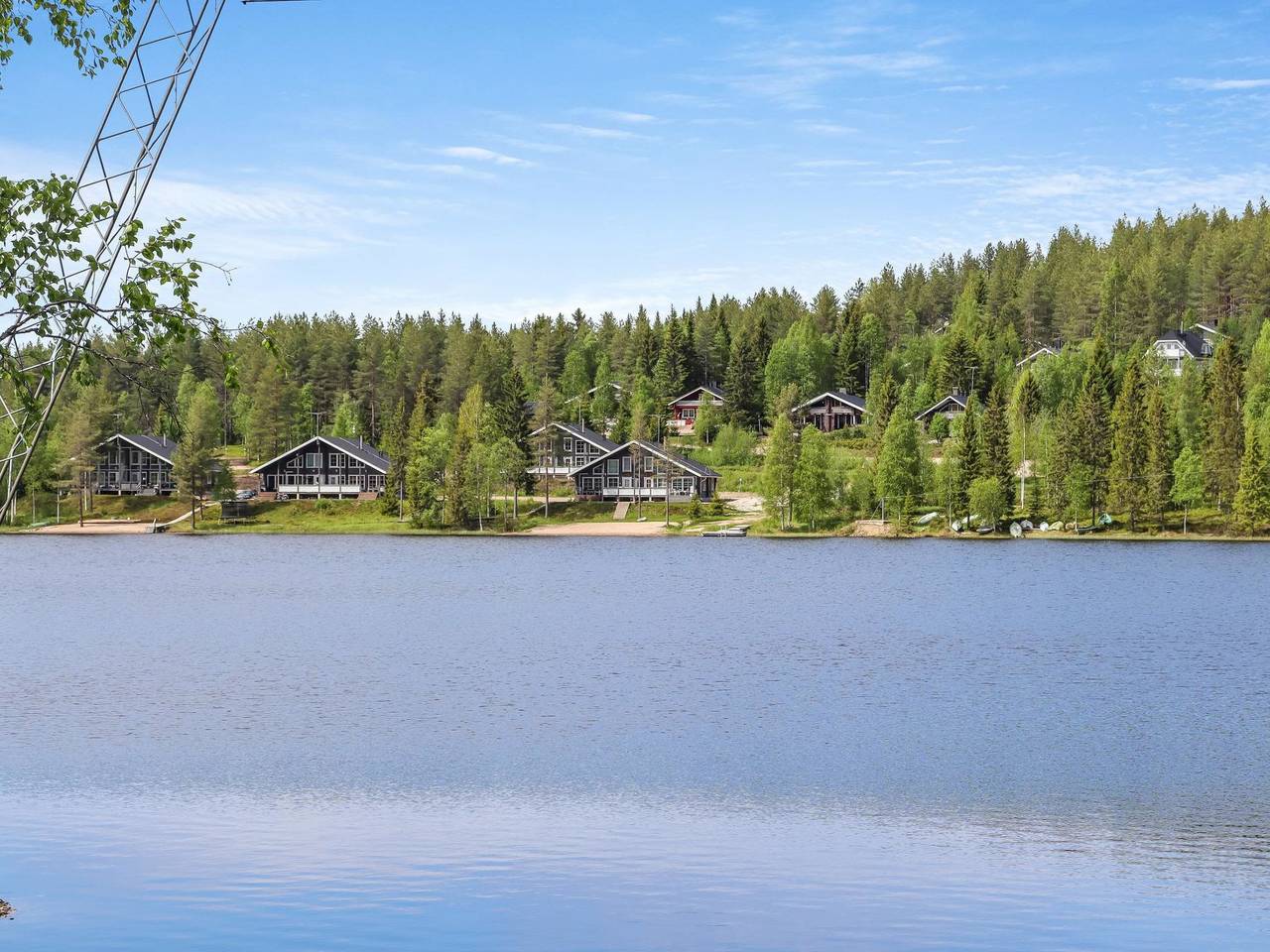 Aurinko-saaga 2 paritalo lasiterassihuon in Ukkohalla, Kainuu