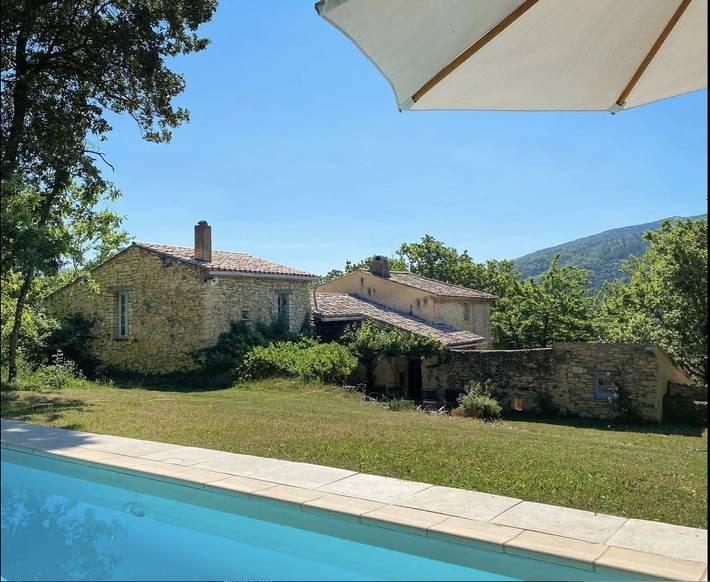 Gîte pour 2 personnes, avec piscine
