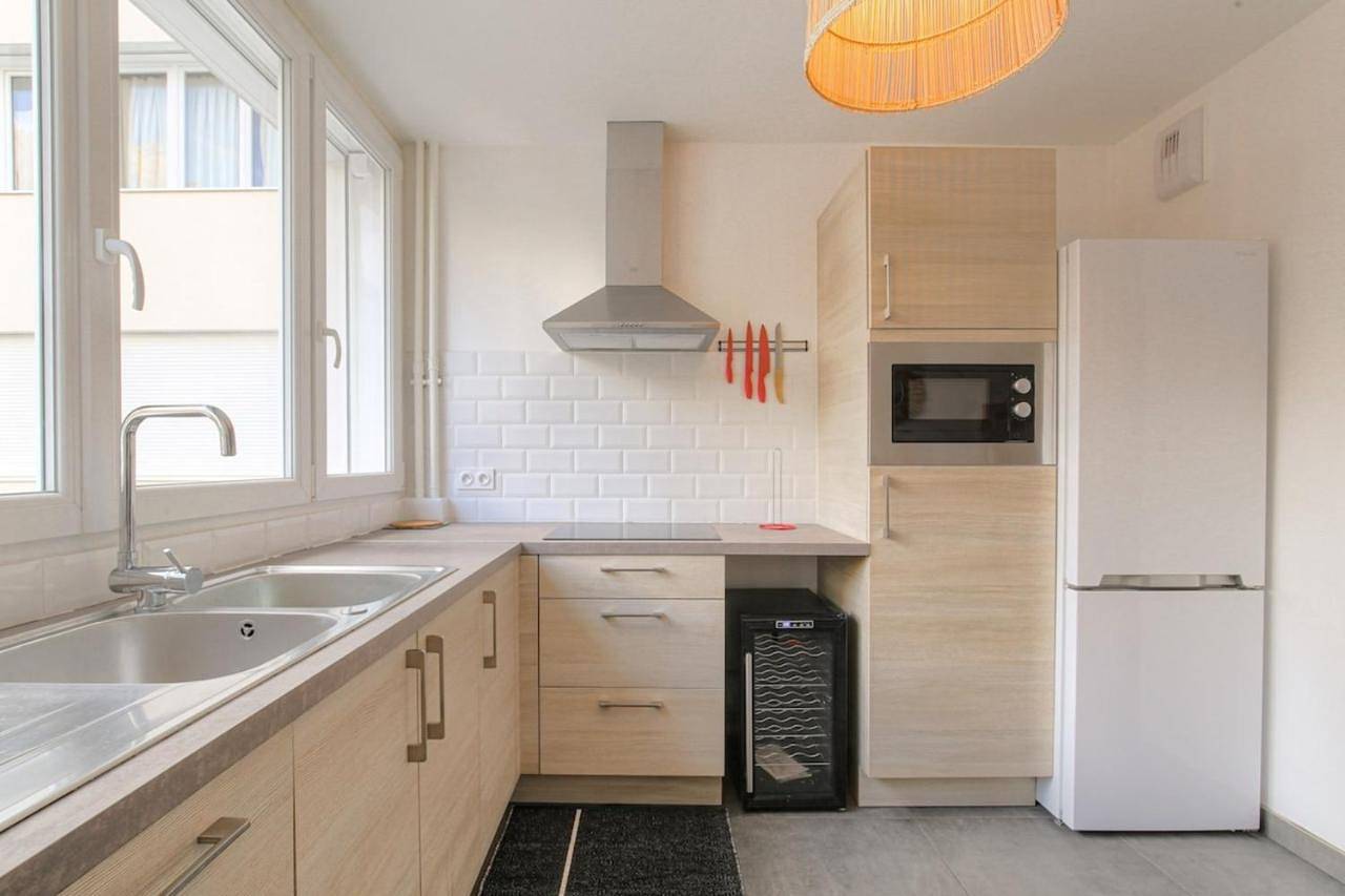 Appartement entier, Élégant et Spacieux idéal déplacement Pro in Sainte-Foy-lès-Lyon, Lyon et ses environs