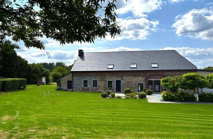 Location de vacances pour 12 personnes, avec jacuzzi et jardin à Momignies - 3