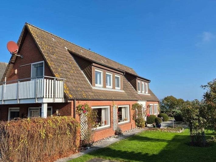 Ferienhaus für 2 Personen, mit Balkon und Terrasse sowie Garten