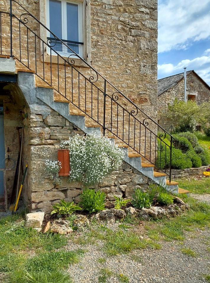 Gîte pour 8 personnes, avec terrasse et jardin, animaux acceptés