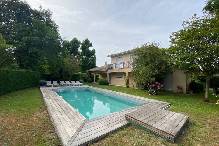 Ferienhaus für 8 Personen, mit Garten und Pool - 1