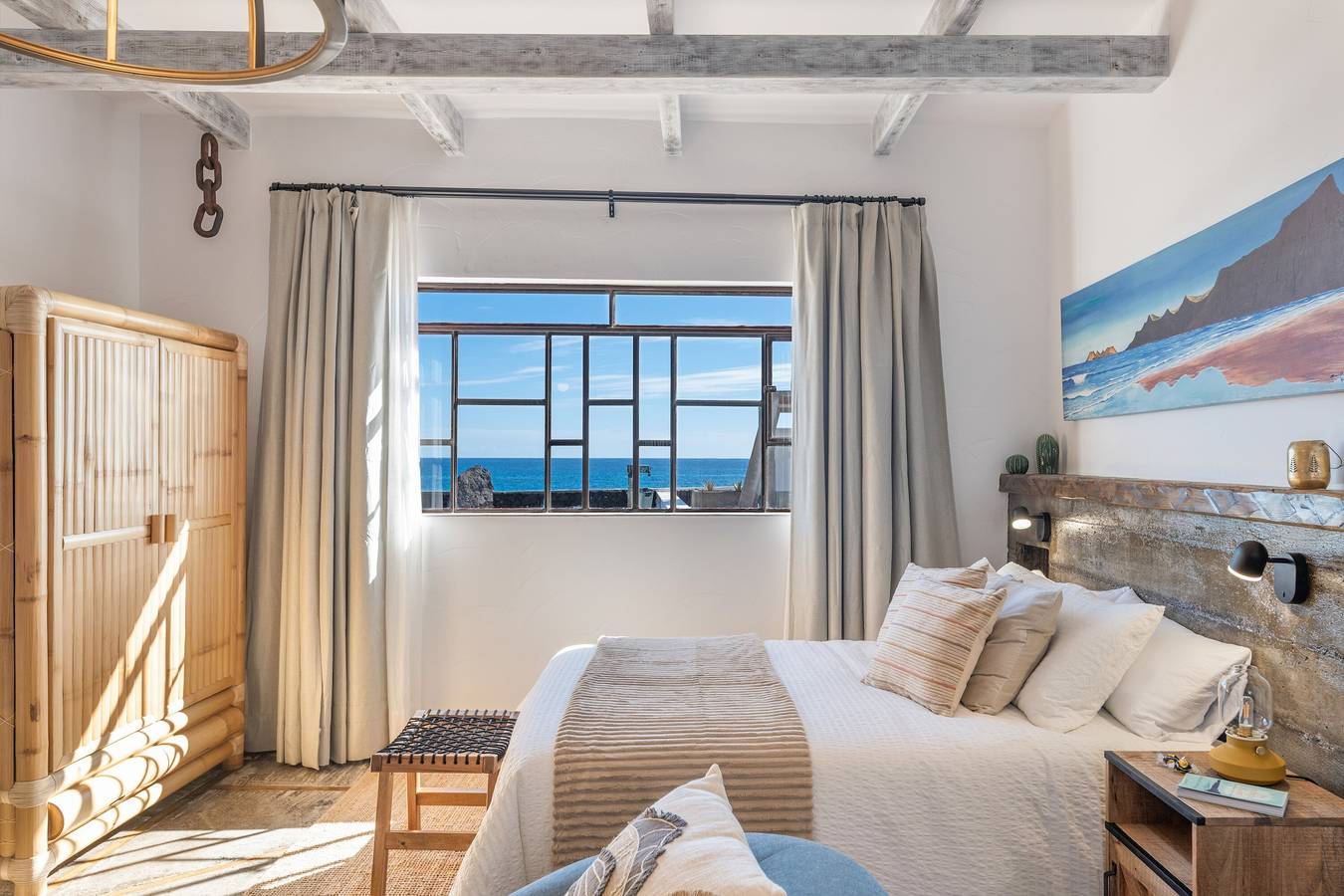 Apartamento entero, Apartamento vacacional 'Rumor del Mar' con vistas al mar, wifi y aire acondicionado in Punta de las Mujeres, Haría