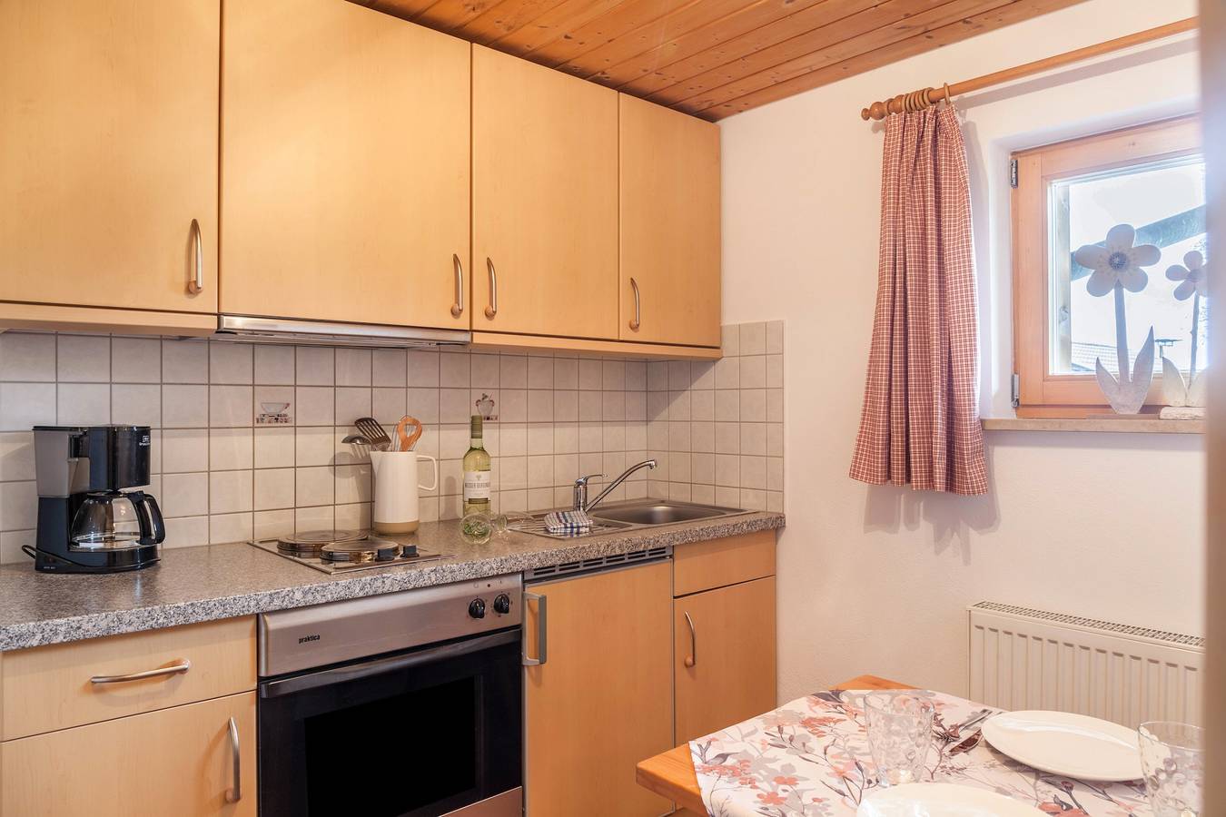 Appartement 'Haus Niklos - Wank' met uitzicht op de bergen, tuin & Wi-Fi, foto 12