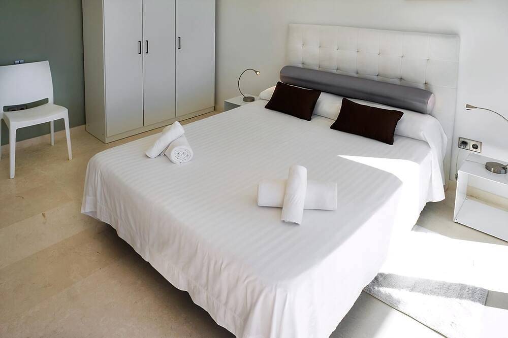 Gorgeous Ibiza Villa | Casa Piro | 4 Bedrooms | Panoramic Views of Ibiza Town in Cap Martinet, Santa Eulària des Riu