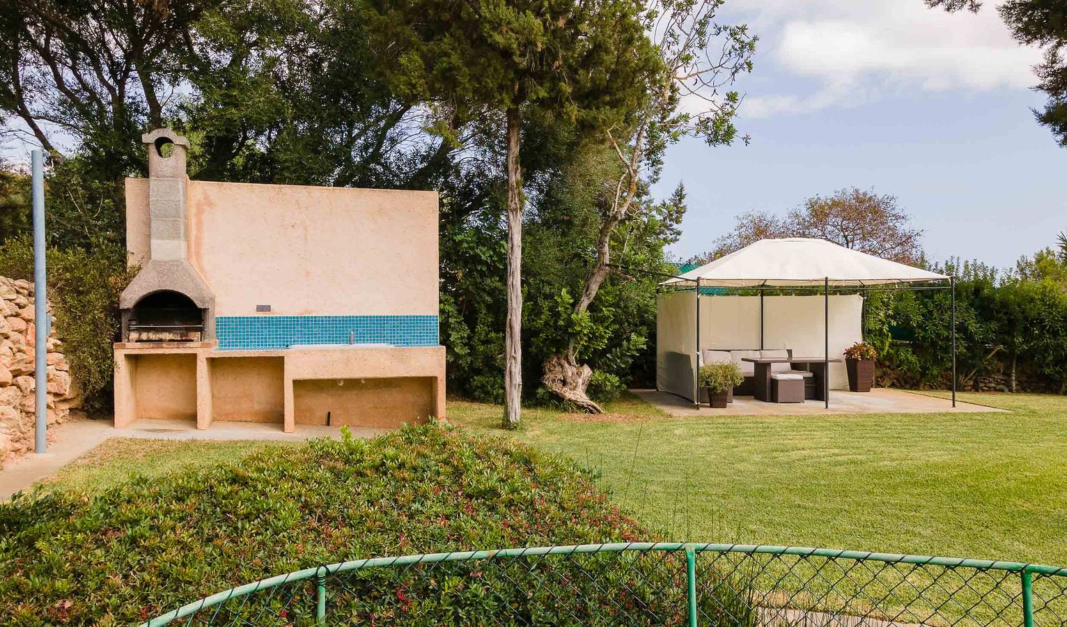 Villa Coqueta in Es Codolar, Sant Josep de sa Talaia