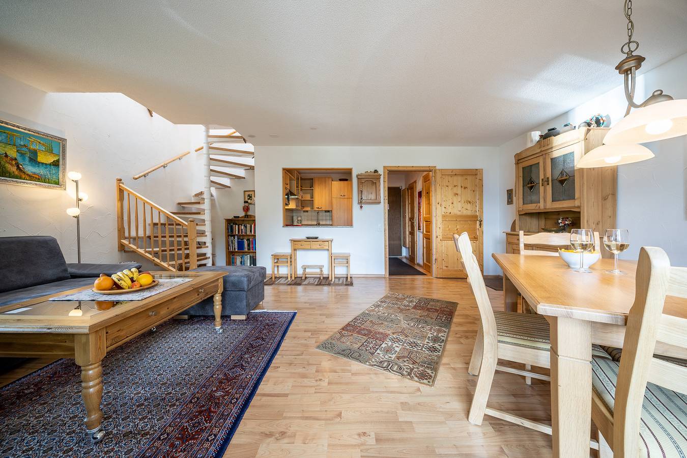Ganze Wohnung, 9404 Renovierte Maisonettewohnung im modernen Landhausstil und Balkon mit tollem Ausblick in Vulpera, Tarasp