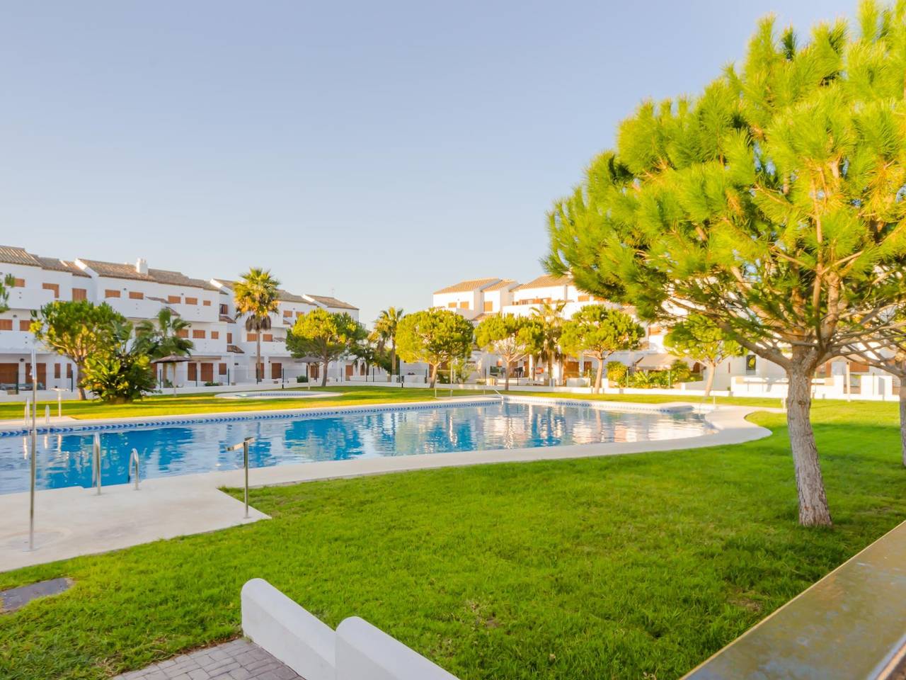 Apartamento vacacional entero, Con piscina, a 600 m de La Barrosa in Playa La Barrosa, Chiclana de la Frontera